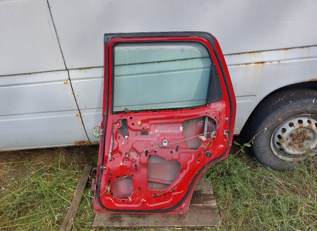 
								SUZUKI Jobb hátsó Ajtó (Részeivel) full									