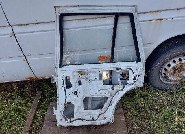 
								SUZUKI Jobb hátsó Ajtó (Részeivel) full									