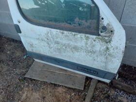 CITROËN Jobb első Ajtó (Részeivel)