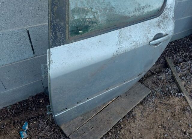 
								PEUGEOT Bal hátsó Ajtó (Részeivel) full									