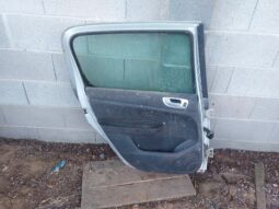 
										PEUGEOT Bal hátsó Ajtó (Részeivel) full									