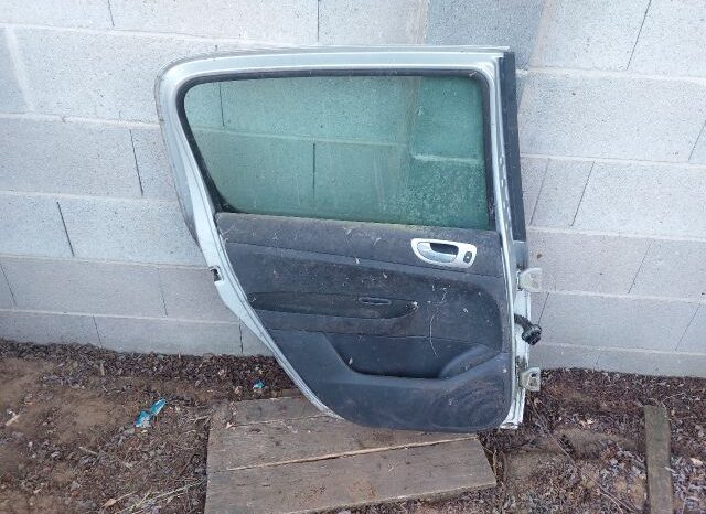 
								PEUGEOT Bal hátsó Ajtó (Részeivel) full									