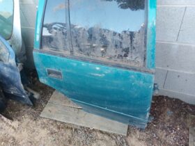 SUZUKI Jobb hátsó Ajtó (Részeivel)