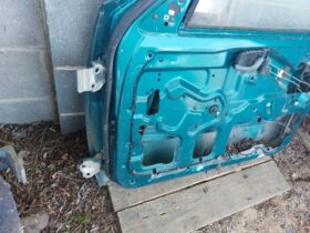 SUZUKI Jobb első Ajtó (Részeivel)