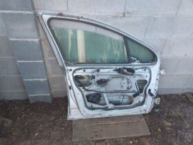 PEUGEOT Bal első Ajtó (Részeivel)