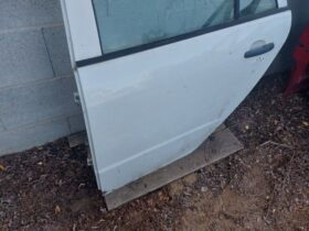 SKODA Bal hátsó Ajtó (Részeivel)