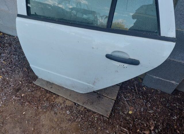 
								SKODA Bal hátsó Ajtó (Részeivel) full									