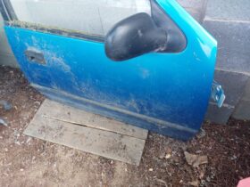 SUZUKI Jobb első Ajtó (Részeivel)