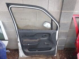 SUZUKI Bal első Ajtó (Részeivel)