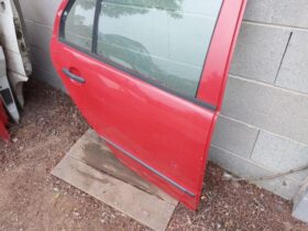 SKODA Jobb hátsó Ajtó (Részeivel)