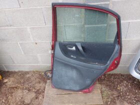 SUZUKI Jobb hátsó Ajtó (Részeivel)