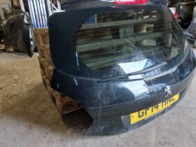 PEUGEOT Csomagtérajtó (Részeivel)