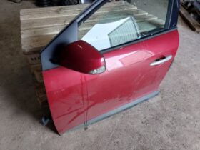 RENAULT Bal első Ajtó (Részeivel)