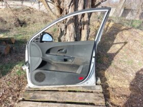 KIA Jobb első Ajtó (Részeivel)