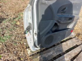 KIA Jobb első Ajtó (Részeivel)