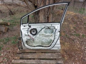 TOYOTA Jobb első Ajtó (Részeivel)