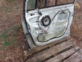 TOYOTA Jobb első Ajtó (Részeivel)