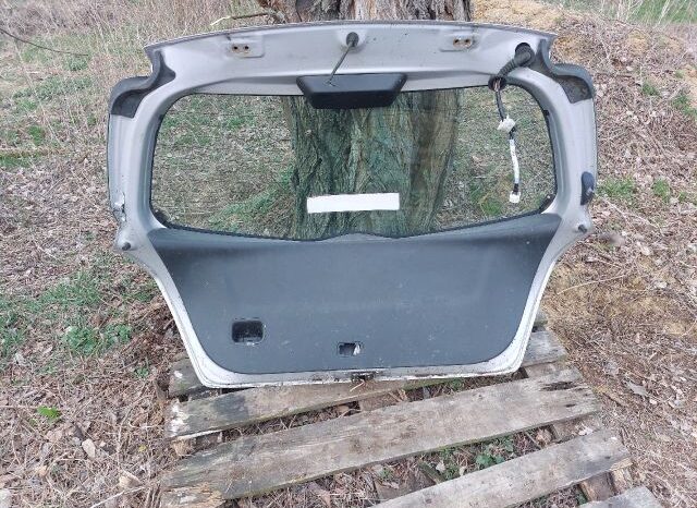 
								TOYOTA Csomagtérajtó (Részeivel) full									