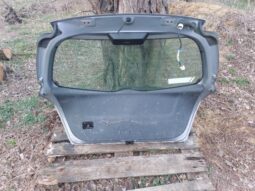 
										TOYOTA Csomagtérajtó (Részeivel) full									