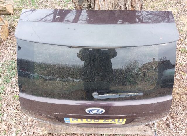 
								FORD Csomagtérajtó (Részeivel) full									