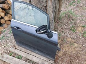 FORD Jobb első Ajtó (Részeivel)