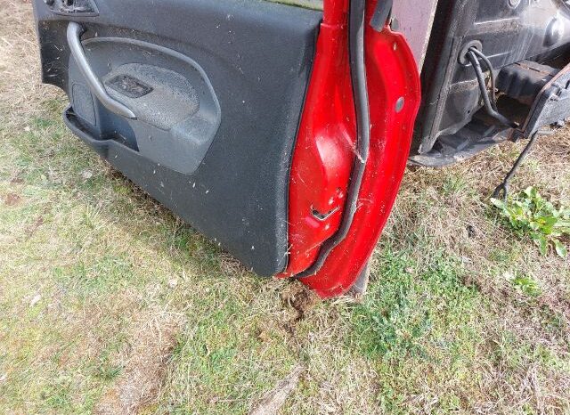 
								FORD Jobb első Ajtó (Részeivel) full									