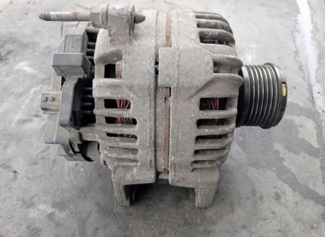 
								RENAULT Generátor full									
