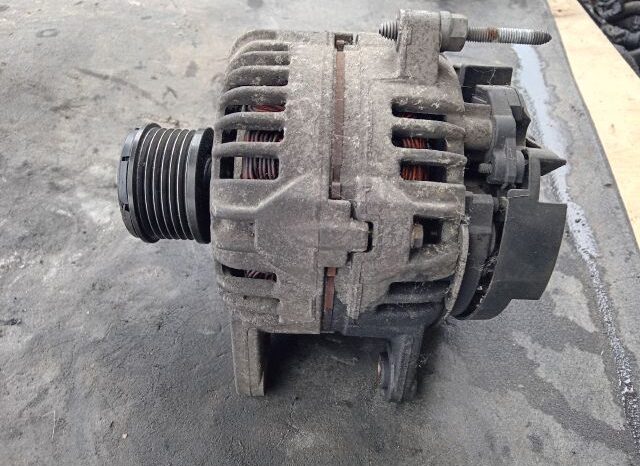 
								RENAULT Generátor full									