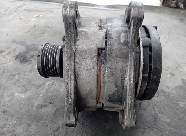 
								RENAULT Generátor full									
