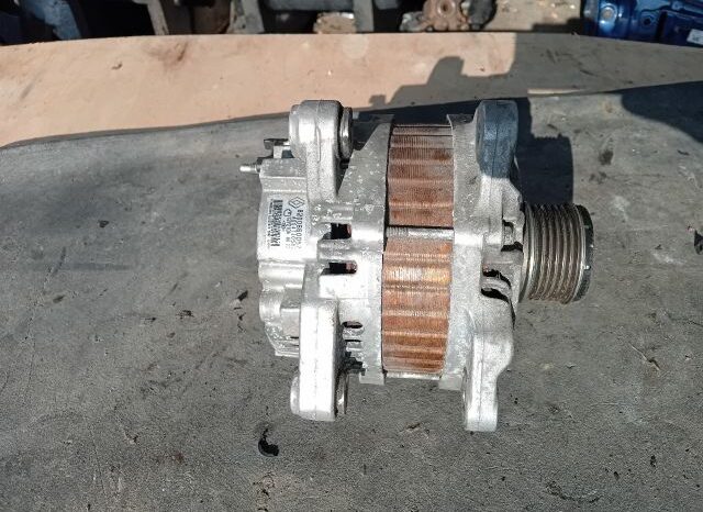 
								RENAULT Generátor full									