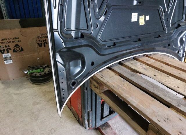 
								AUDI Motorháztető full									