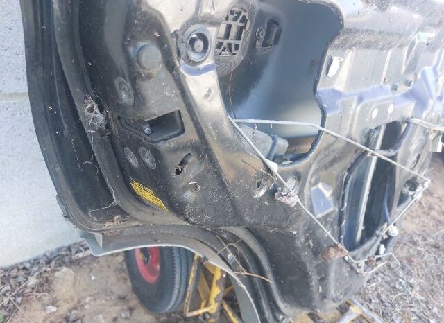 
								SUZUKI Bal hátsó Ajtó (Részeivel) full									