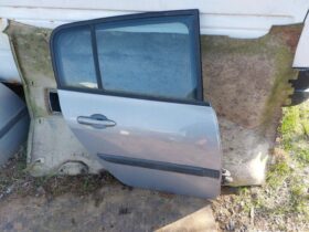 RENAULT Jobb hátsó Ajtó (Részeivel)