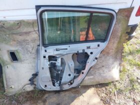 RENAULT Jobb hátsó Ajtó (Részeivel)