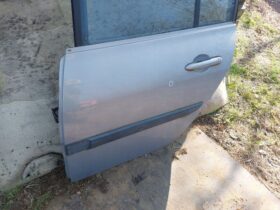 RENAULT Bal hátsó Ajtó (Részeivel)