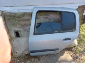 RENAULT Bal hátsó Ajtó (Részeivel)