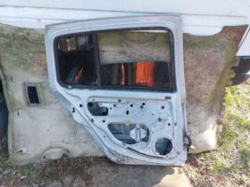 RENAULT Bal hátsó Ajtó (Részeivel)