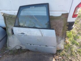 RENAULT Jobb hátsó Ajtó (Részeivel)