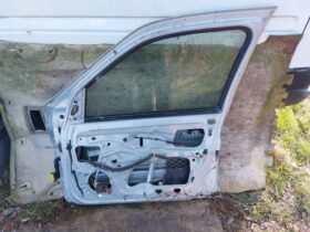 RENAULT Jobb első Ajtó (Részeivel)