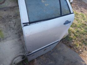 SKODA Bal hátsó Ajtó (Részeivel)