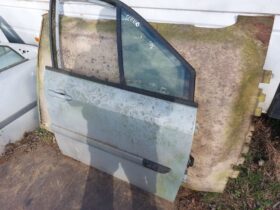 RENAULT Jobb első Ajtó (Részeivel)