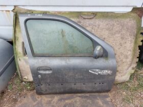 RENAULT Jobb első Ajtó (Részeivel)