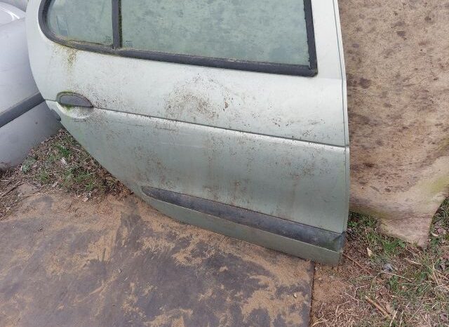 
								RENAULT Jobb hátsó Ajtó (Részeivel) full									