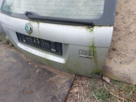 SKODA Csomagtérajtó (Részeivel)