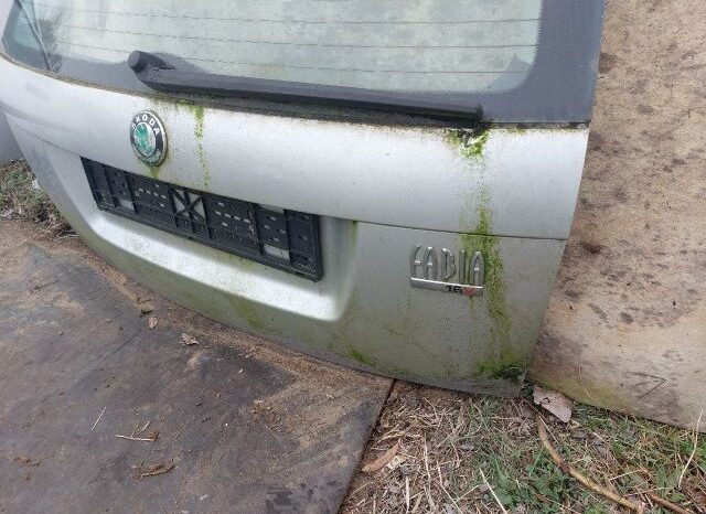 
								SKODA Csomagtérajtó (Részeivel) full									