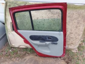 RENAULT Bal hátsó Ajtó (Részeivel)