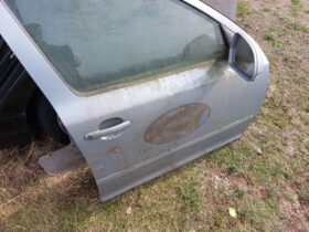 SKODA Jobb első Ajtó (Részeivel)