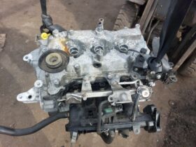 RENAULT Motor (Fűzött blokk hengerfejjel)