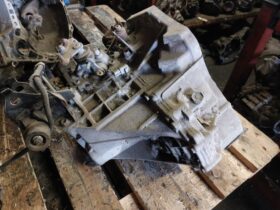 TOYOTA Váltó (Mechanikus)