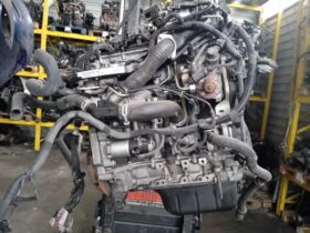 PEUGEOT Komplett Motor (Segédberendezésekkel)